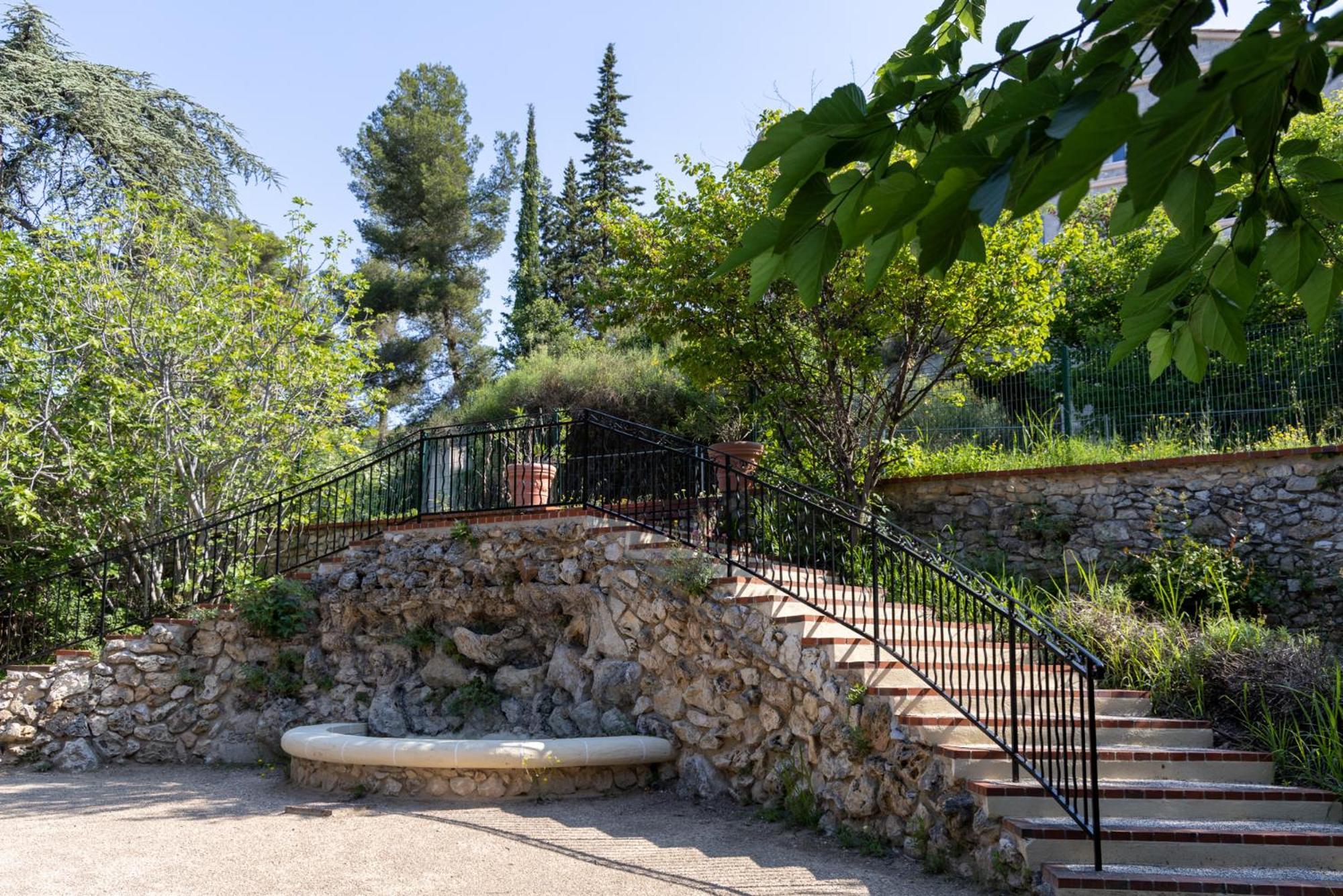 The Originals City, Hotel Cote Sud, Marseille Est Allauch Exteriör bild