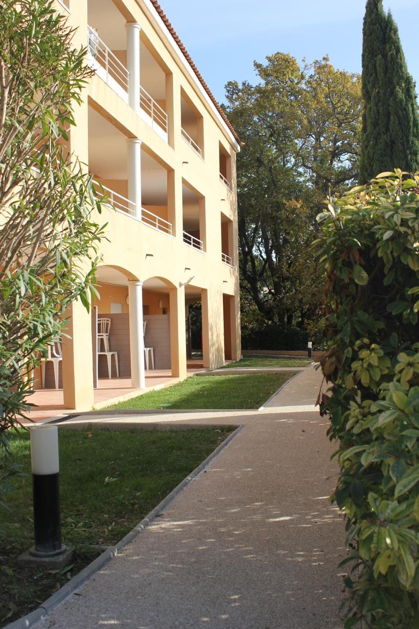 The Originals City, Hotel Cote Sud, Marseille Est Allauch Exteriör bild